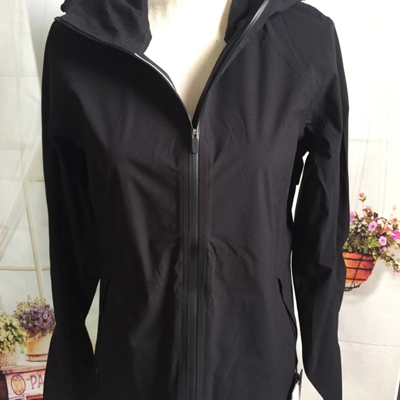 lululemon athletica Jackets & Blazers - NWT BLACK LULULEMON THE RAIN IS CALLING JACKET 10